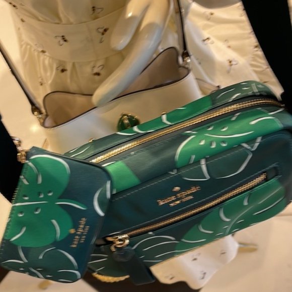 Kate Spade Chelsea Monstera Leaves Printed Nylon Camera Bag Green Multi - Picture 5 of 16